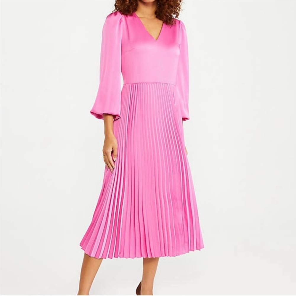 Ann Taylor Pink V-Neck Pleated Midi